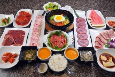 depositphotos_29956131-stock-photo-korean-food.jpg